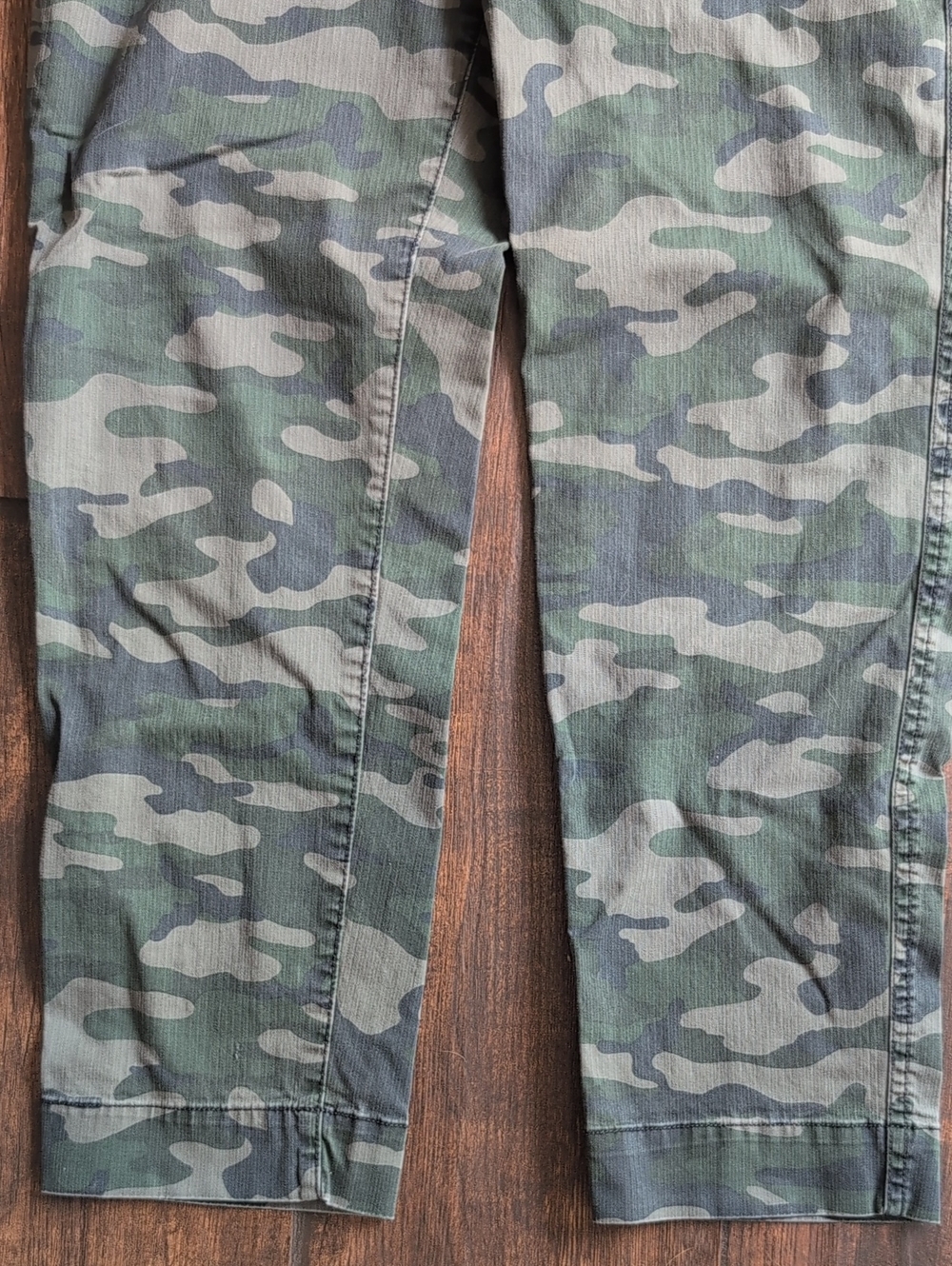 Gap Khakis Camouflage Print Straight Leg Pants Flat Pockets - Women's 8 - Picture 3 of 7